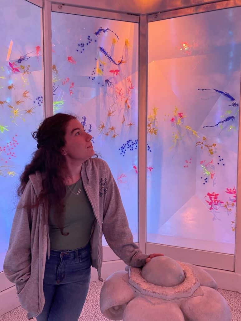 Shannon at a museum. 