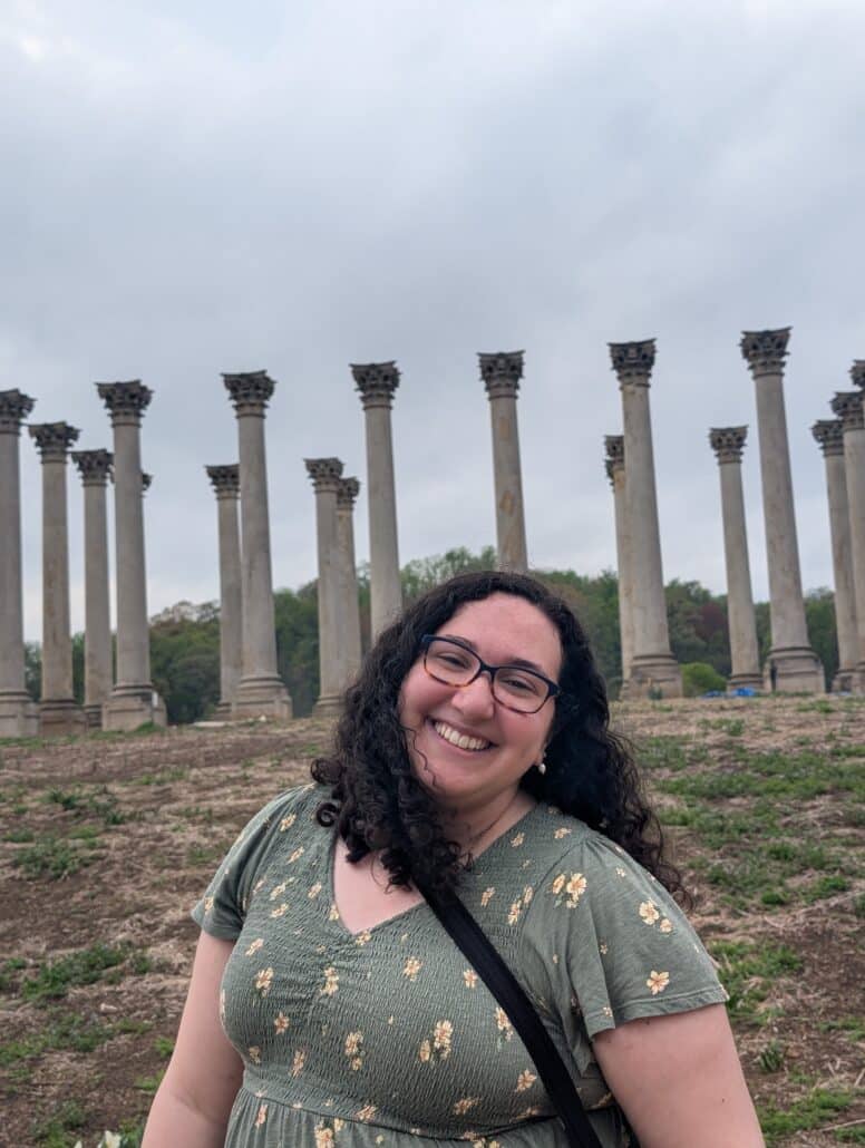 Melissa and some Grecian columns.